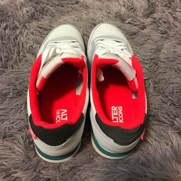 🛑SOLD🛑Reebok’s - Picture 2 of 5